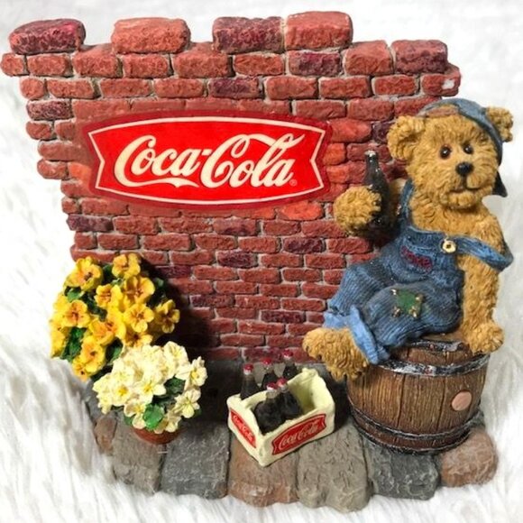 Coca-Cola x Boyds Bears Bearstone Collection 'Boyd F. Thirstin' - Picture 1 of 10